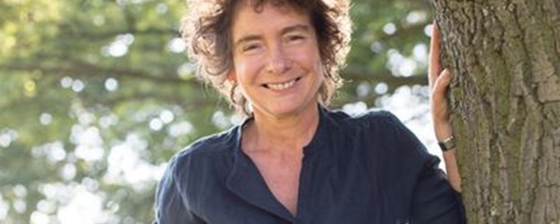 Jeanette Winterson: Oranges Are Not the Only Fruit article image