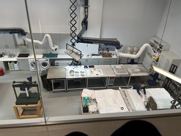 Image of a conservation lab