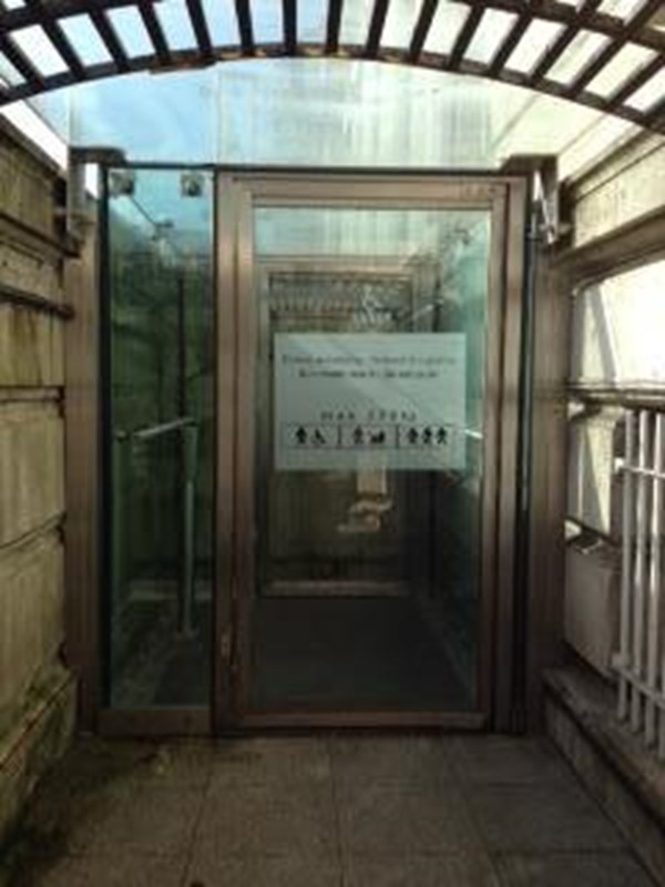 Picture of National Museum - Entrance lift