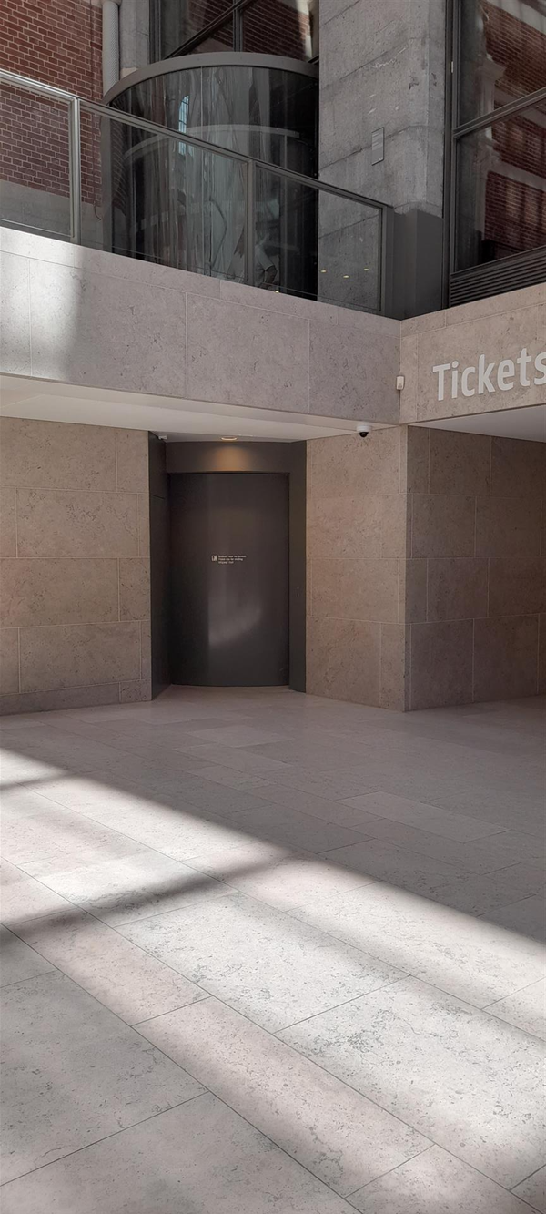Image of a lift doorway