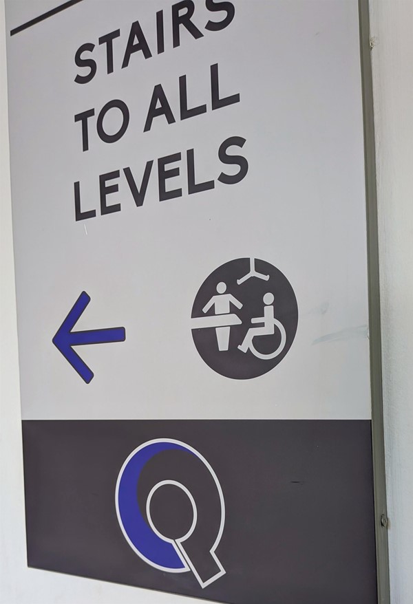 Image of signage to Changing Places Toilet