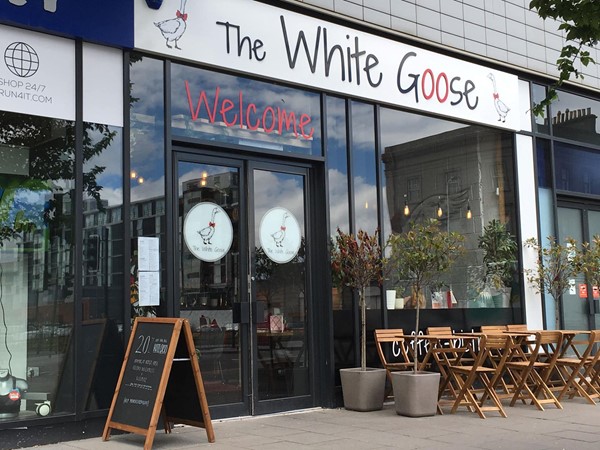 Image of the outside of The White Goose.