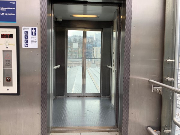 5 exit lift for Princess street