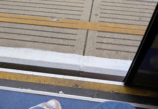 Image of gap between the train and the platform