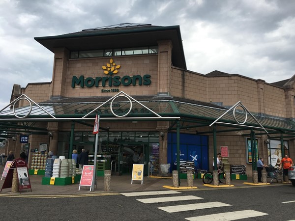 Supermarket from outside.