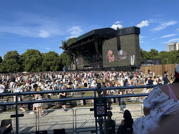 Image of a crowd and stage