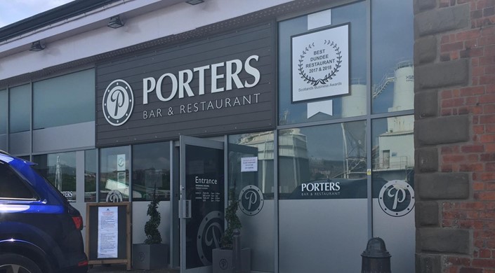 Porters Bar & Restaurant