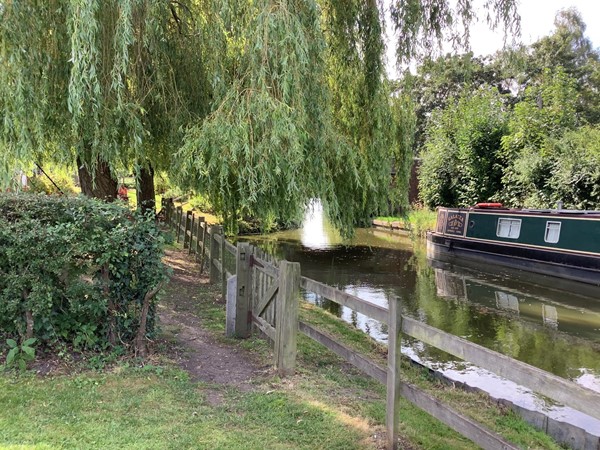 Photo 1 Grand Union canal approach