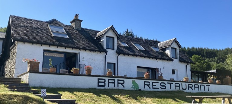 The Wide Mouthed Frog Hotel & Restaurant