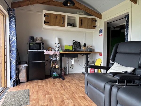Living room/kitchen