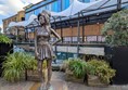 Image of statue of Amy Winehouse