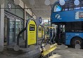 Image of blue bus at stance 17
