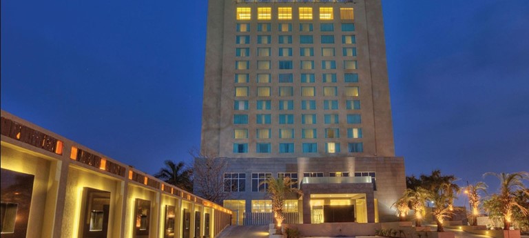 DoubleTree by Hilton Hotel Pune - Chinchwad