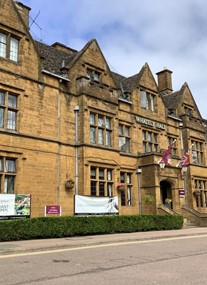 Mercure Banbury Whately Hall Hotel