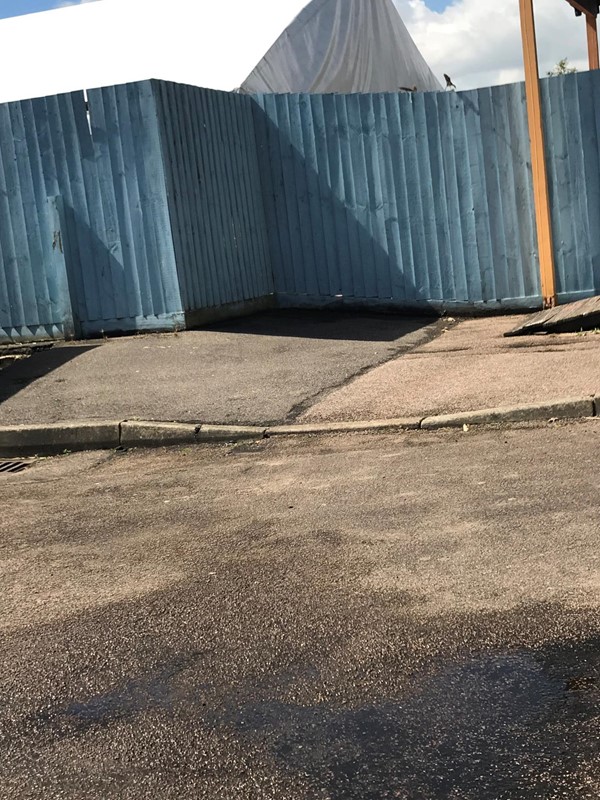 This is the ramp which people could fall off of.