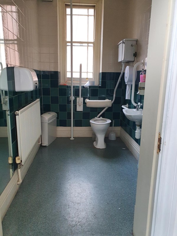 Picture of the accessible toilet at The National Justice Museum