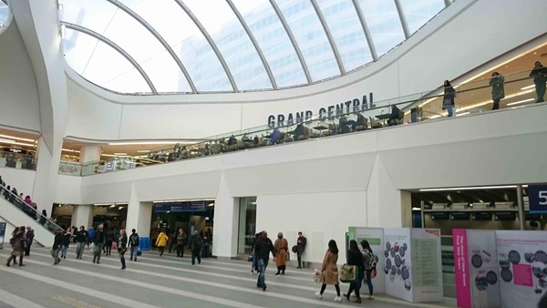 The main concourse area of Grand Central station in Birmingham.