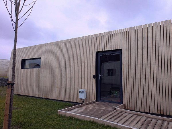 Image of entrance to accessible cabin