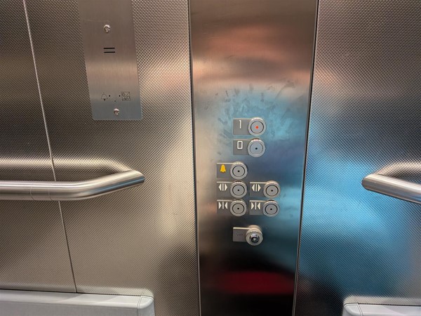 image of buttons in north lift