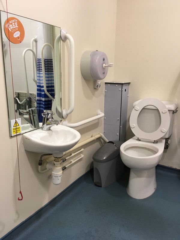 Dry side loo