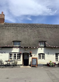 The Crown, Cuddington