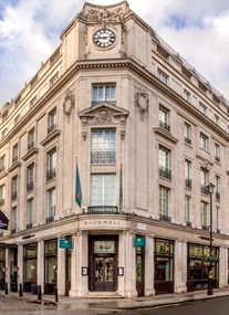 The Trafalgar St. James London, Curio Collection by Hilton