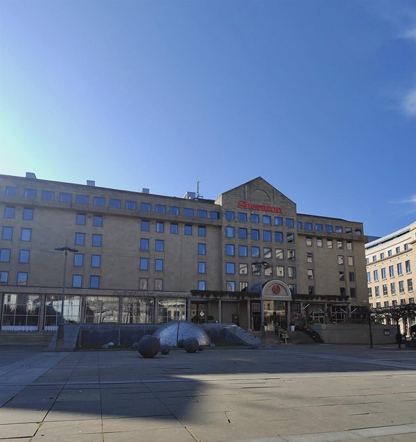 Image of a hotel front