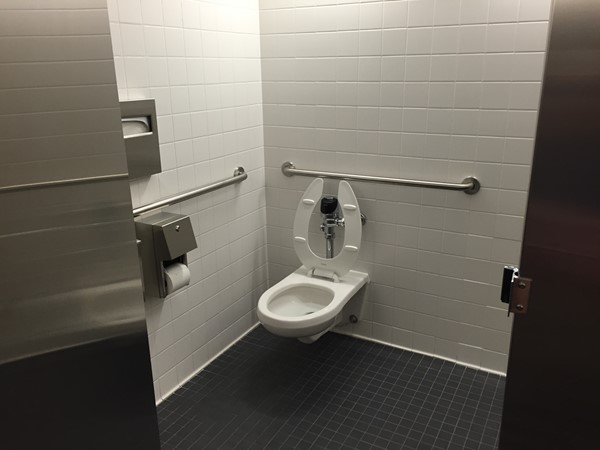 Picture of Newseum - Accessible Loo