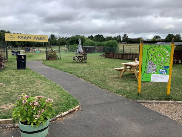 (8) farm park animal walk