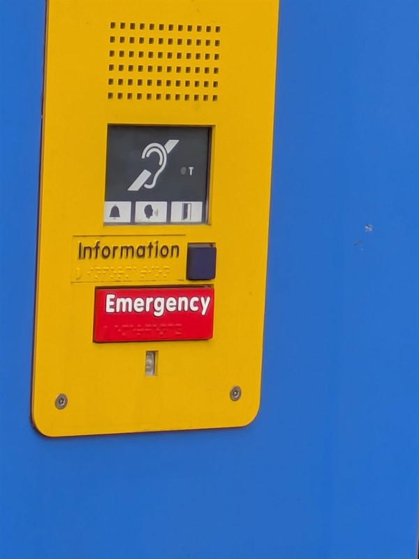 Image  emergency button