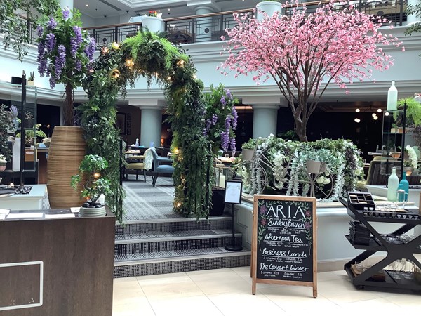 Steps to the lobby
