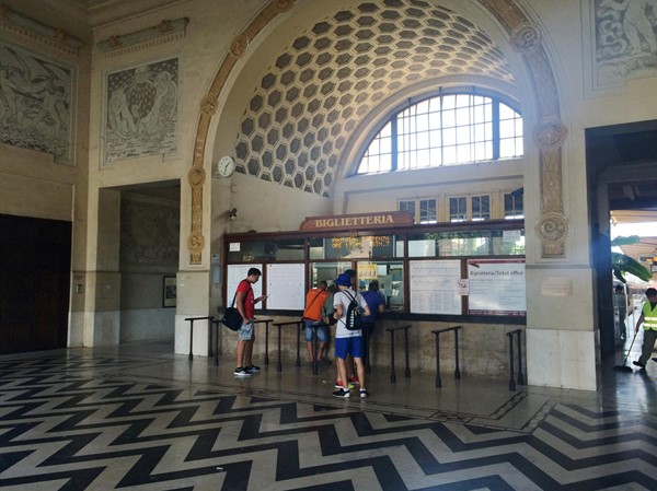 Photo of the ticket office.