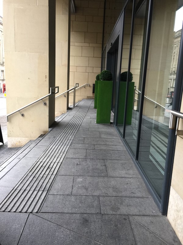 Accessible entrance to the hotel