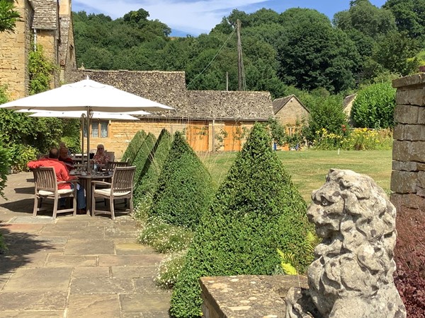 Picture of a garden with a table