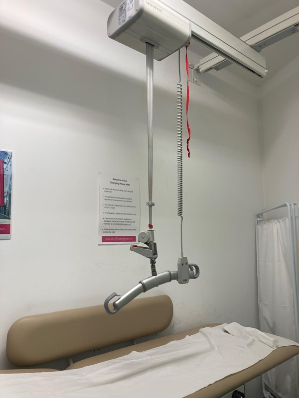 Image of the tracking hoist.