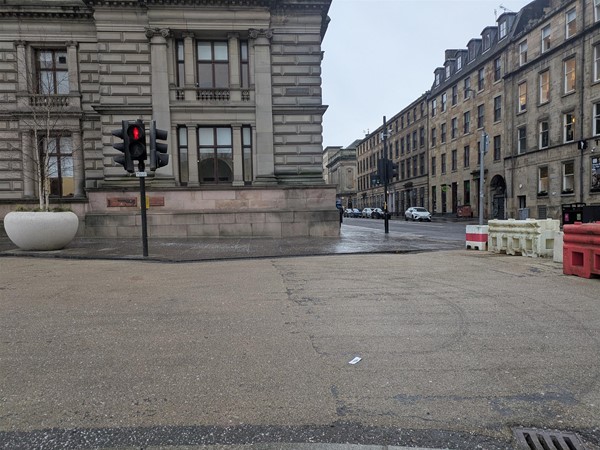 Image of crossing at the entrance