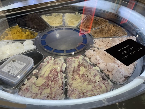 Image of a tray of ice-cream