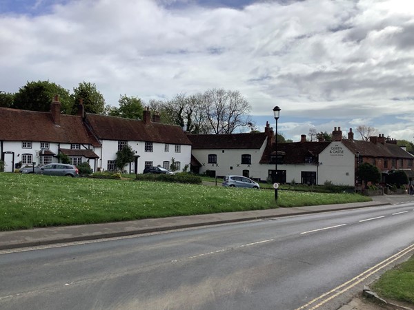 Road leading to The Queen and Castle pub