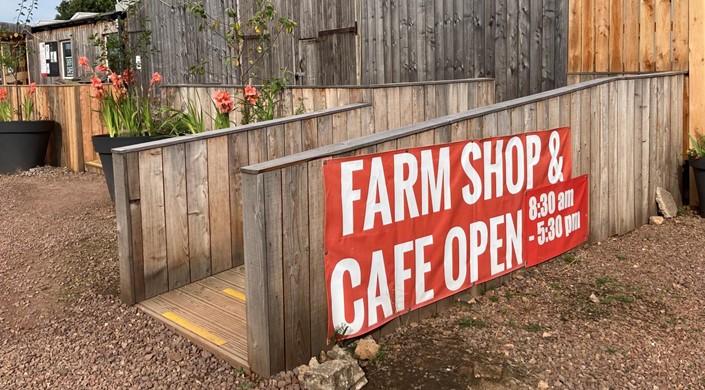 Mart Farm Shop & Cafe