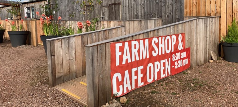 Mart Farm Shop & Cafe