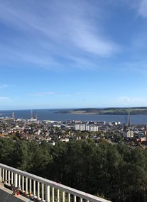 Dundee Law