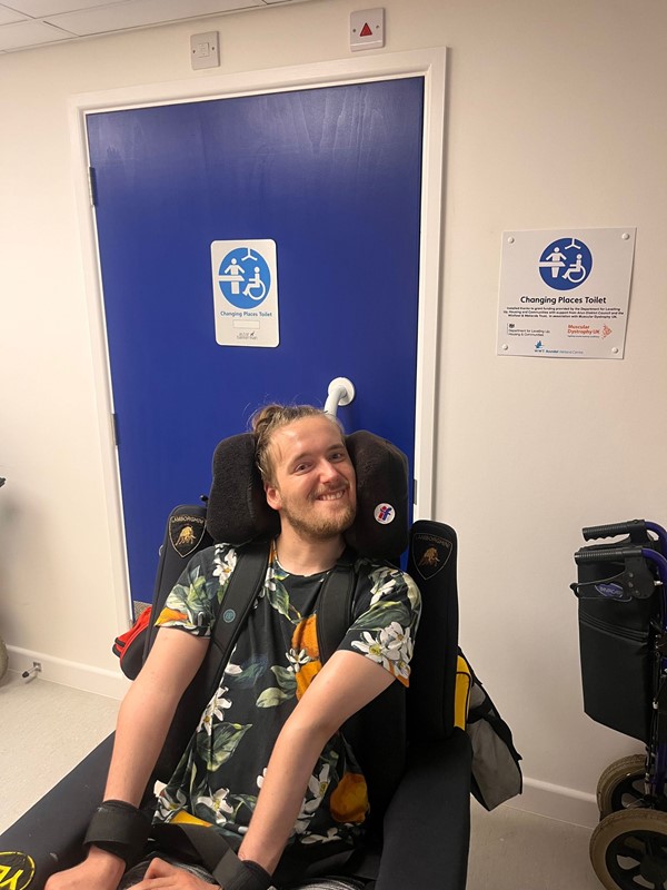 Changingplaces loo with hoist and adult adult changing bench