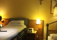 Picture of Holiday Inn, Kensington Forum - Bed -