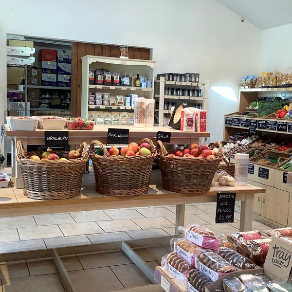 (4) poor selection of fruit and veg