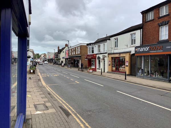Picture of a street with shops in Kenilworth