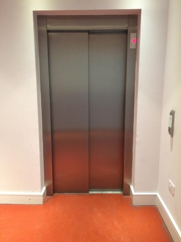 Photo of the lift.