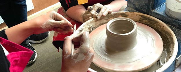 Pottery Throwing Taster  article image