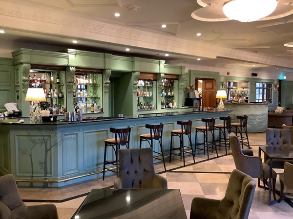 The bar has a very good selection of drinks, waiter service for you (photo 9) and it will be here that you may enjoy afternoon tea with Pennyhill