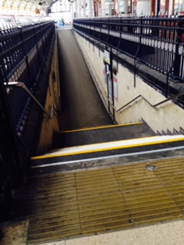 Picture of Darlington Station - Staird Going Down