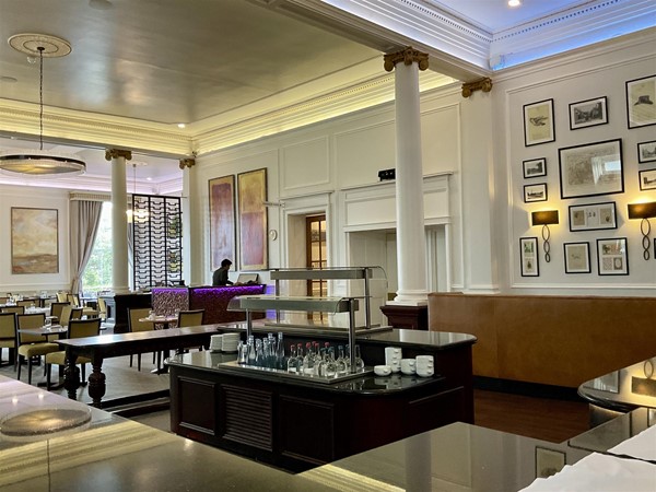 Image of a dining area